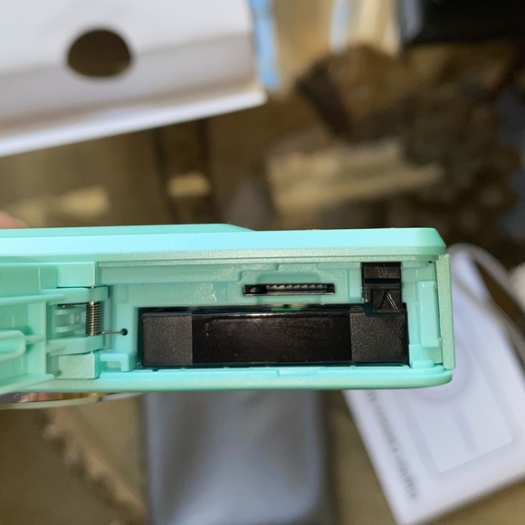 Digital Camera - Picture 4 of 8